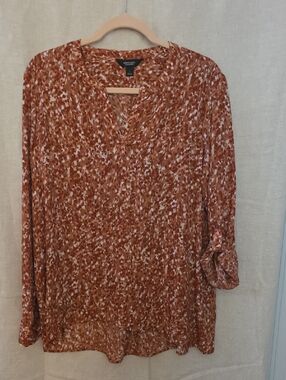 Ann Taylor Rust and White Printed V-Neck Long Sleeve Tunic